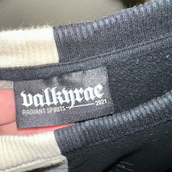Valkyrae Radiant Spirits “Total Eclipse” Sweatshirt - Size M Limited Edition - Picture 3 of 5